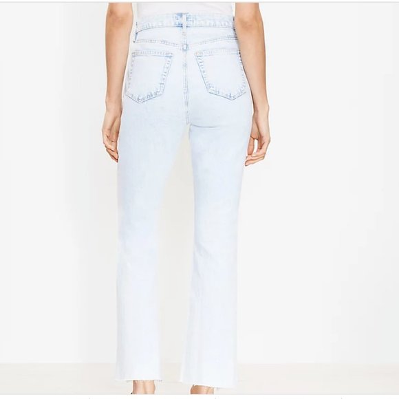 Loft light wash curvy high rise kick crop jeans size 2 or 26 - Picture 2 of 8